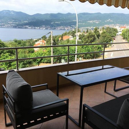 Swimming Apartment Рийека Екстериор снимка