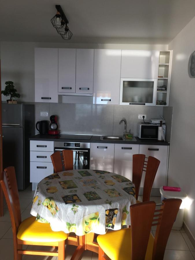Swimming Apartment Рийека Екстериор снимка