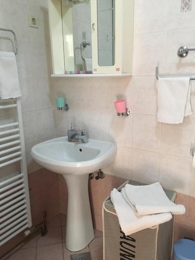 Swimming Apartment Рийека Екстериор снимка